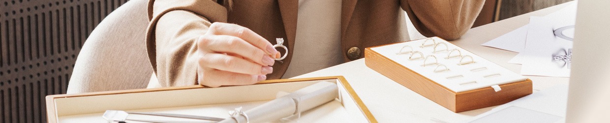 What Matters Most When Choosing an Engagement Ring Engagement ring guide banner highlighting what matters most when choosing an engagement ring